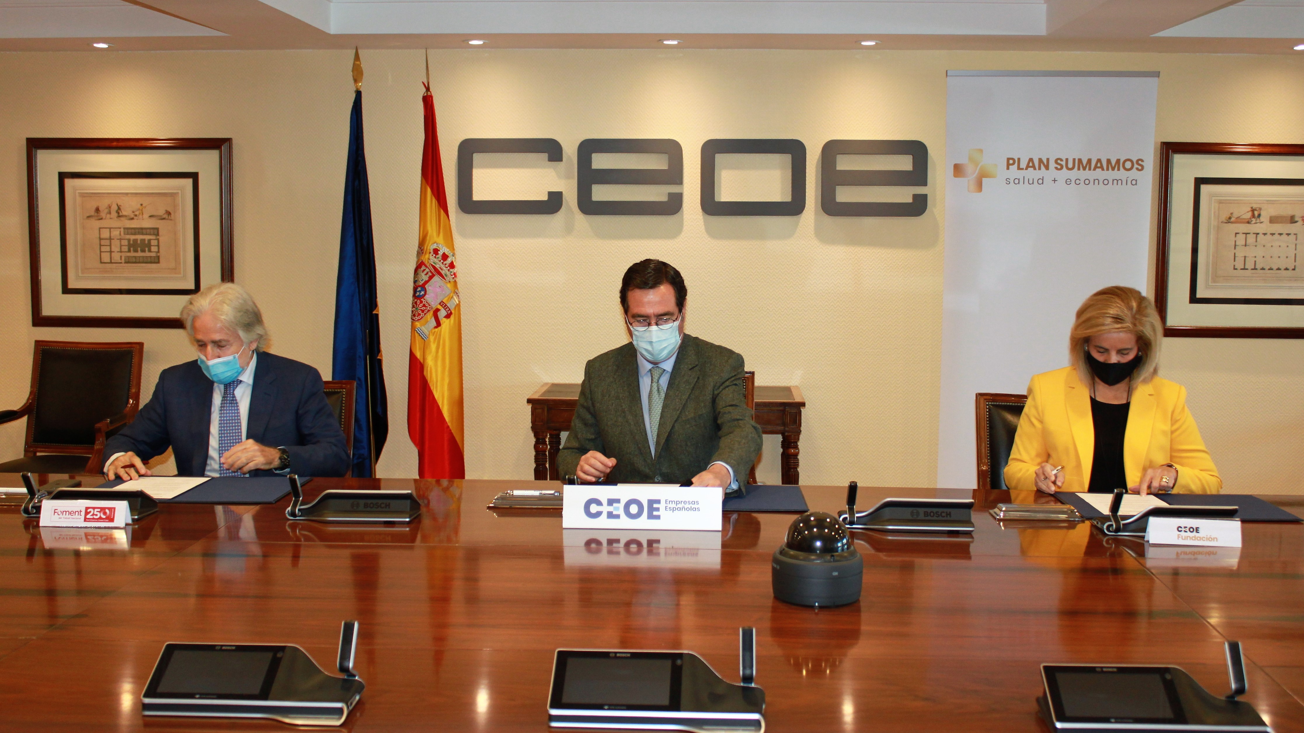 Fundación CEOE firma con Foment del Treball PLAN SUMAMOS II