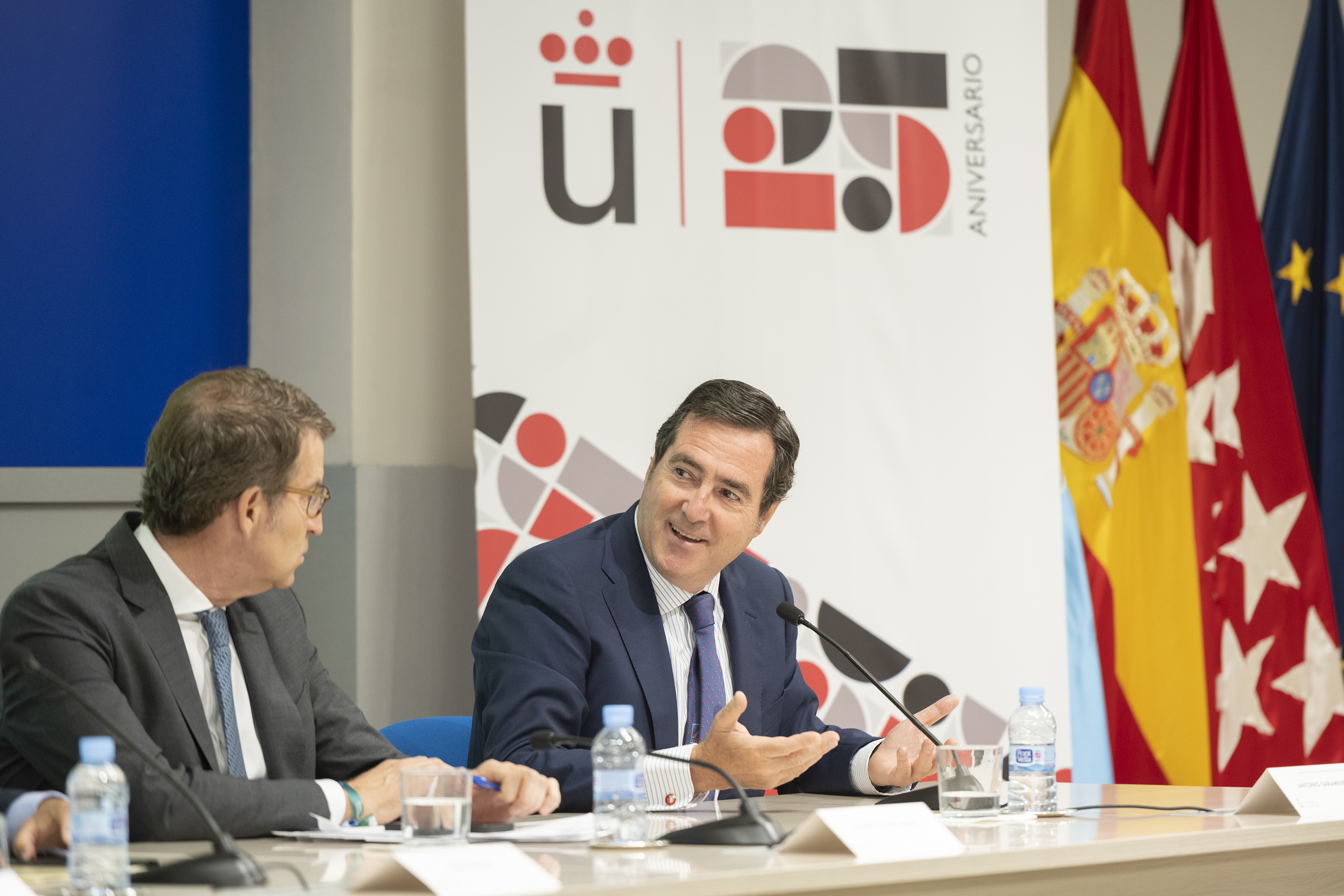 El presidente de CEOE, Antonio Garamendi, y el presidente del PP, Alberto Núñez Feijoo.