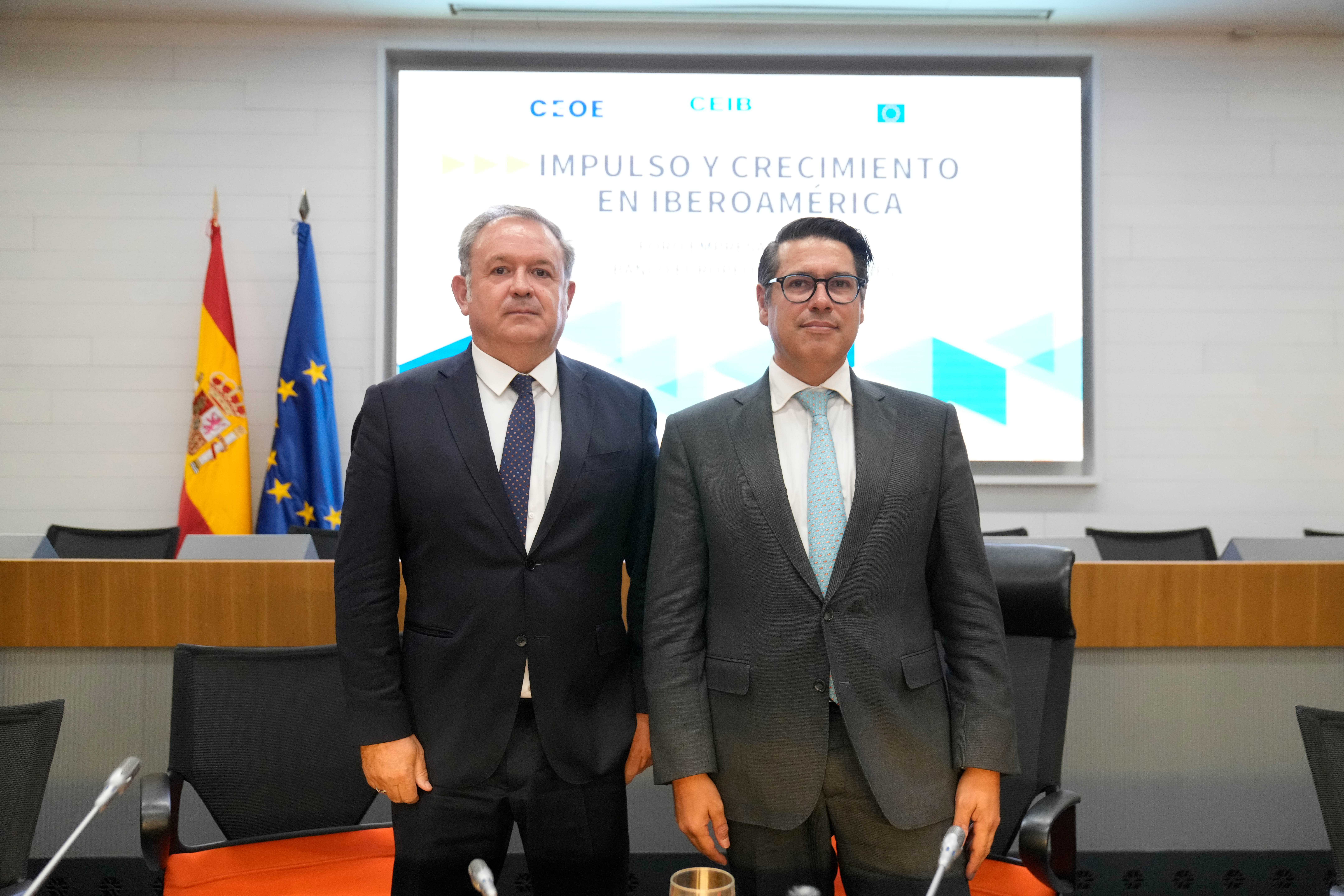 Ricardo Mourinho Félix (BEI) y Narciso Casado (CEOE-CEIB)