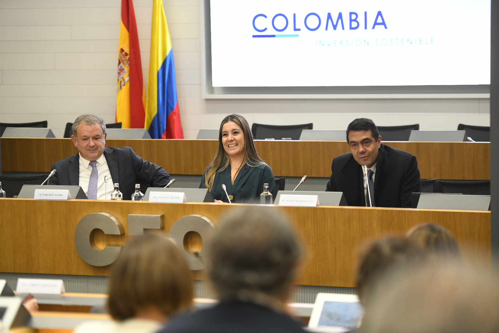 Narciso Casado, Isabela Muñoz y Julio Puentes durante la jornada sobre las oportunidades de negocio en Bogotá
