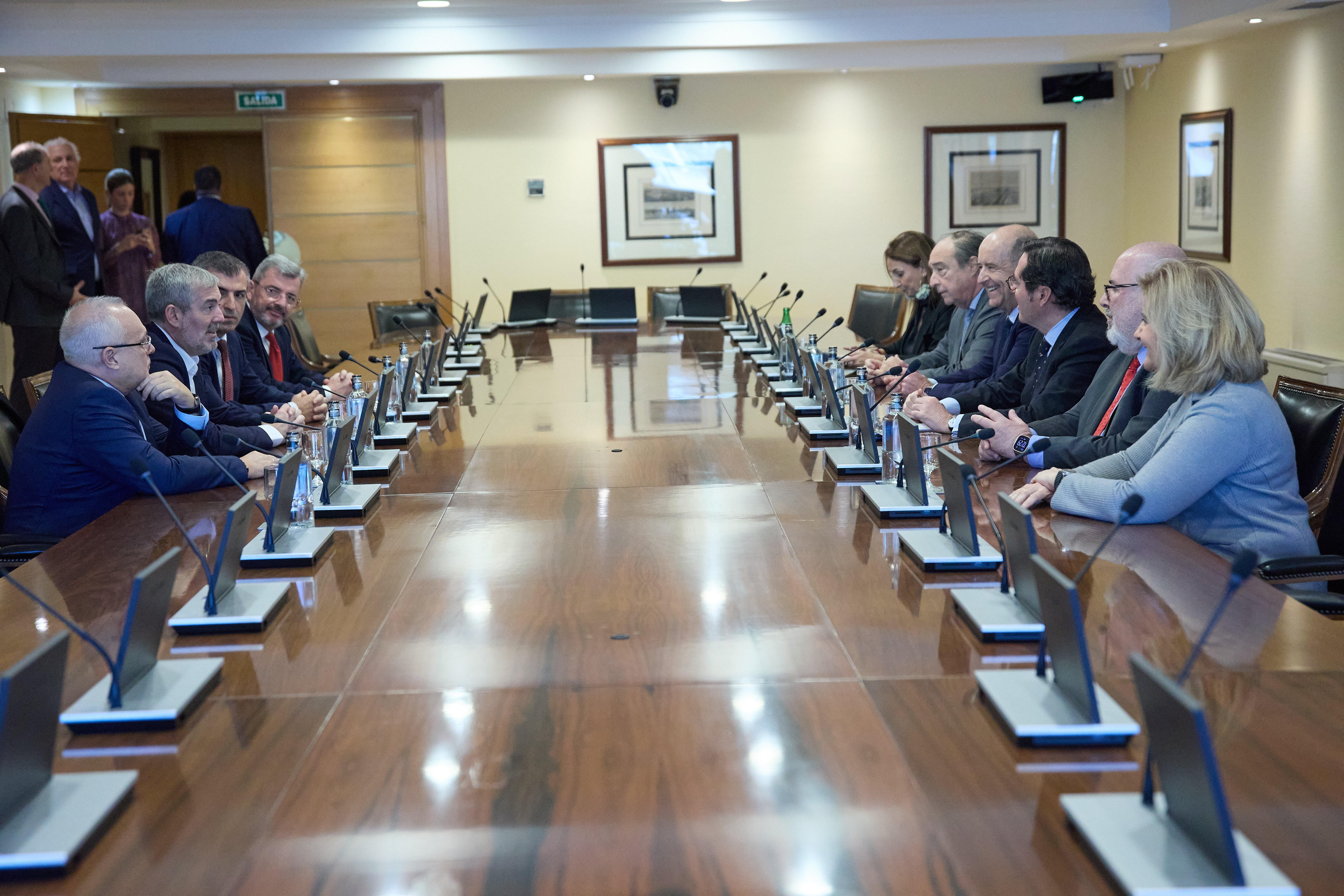 Reunión presidente de Canarias