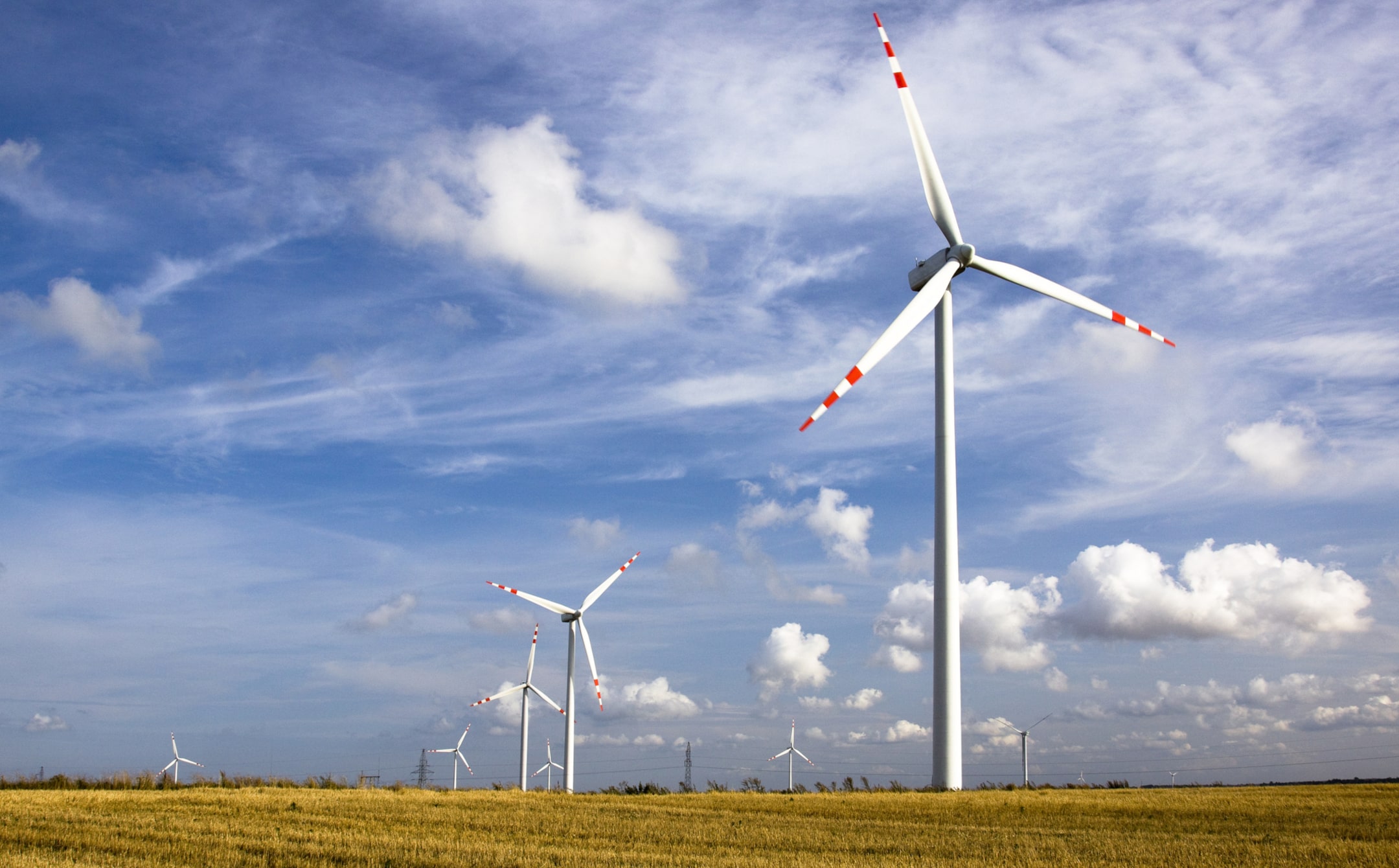 Molinos generadores de energía eólica