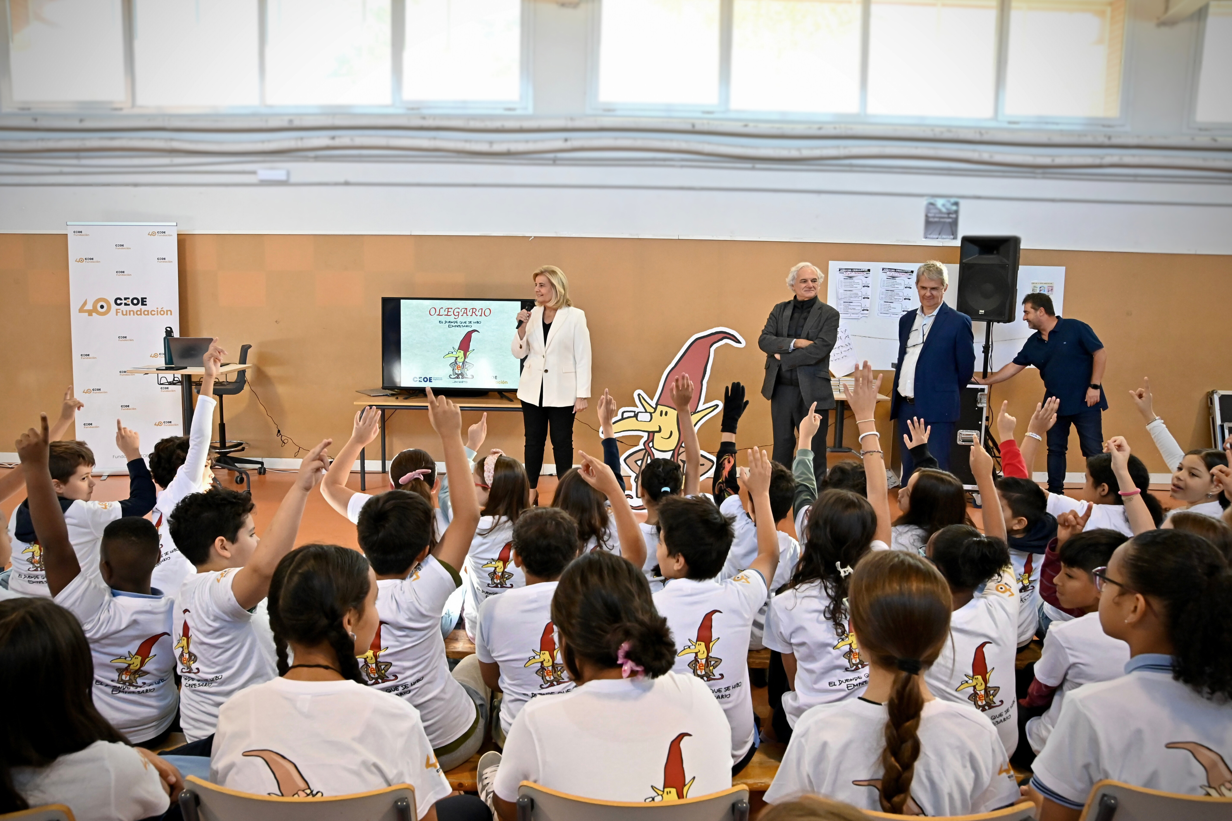 'Olegario, el duende empresario', llega a los coles 