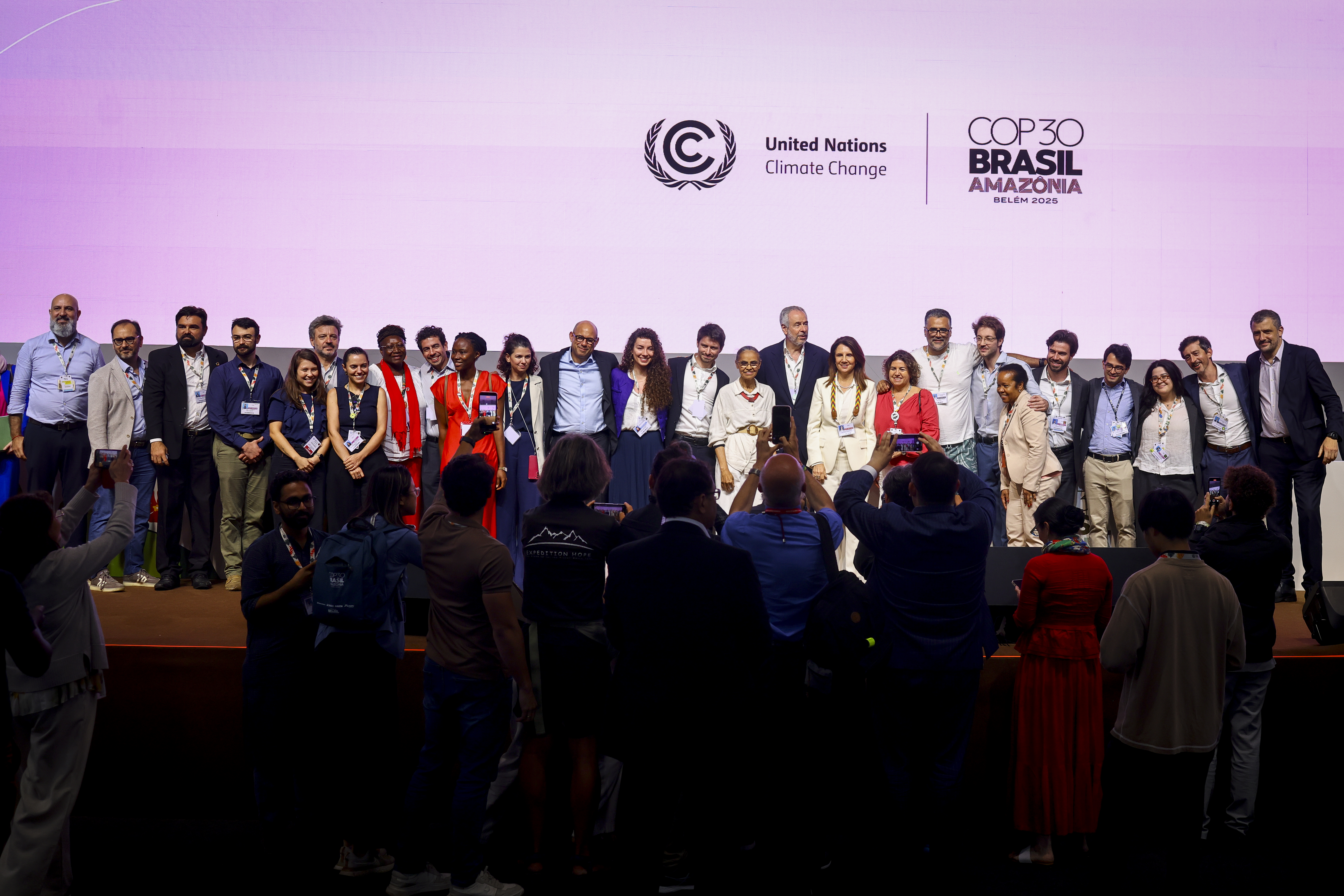 Foto de familia de la Cumbre del Clima de Belém (Brasil) 2025.