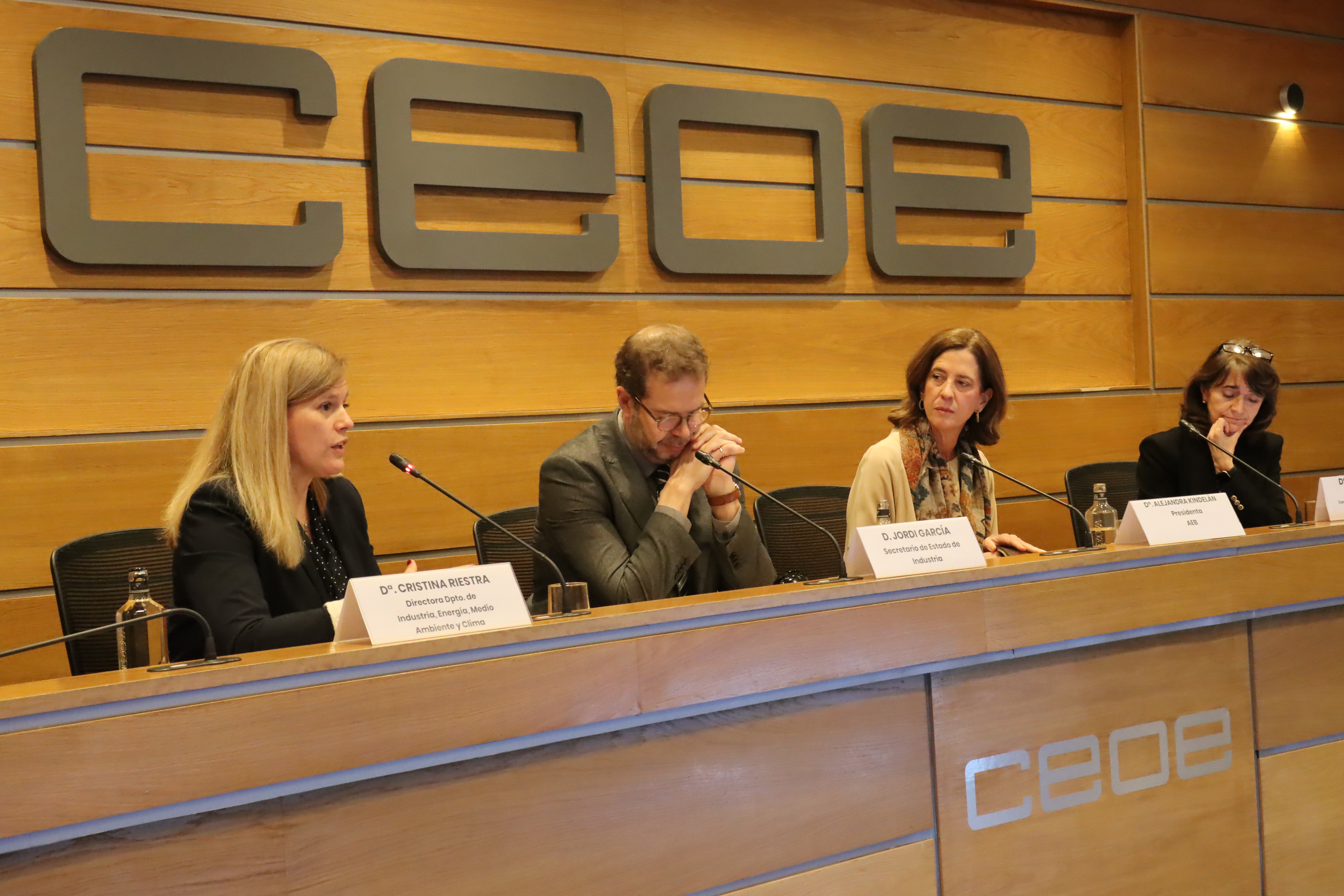 Mesa redonda Industria y Sostenibilidad