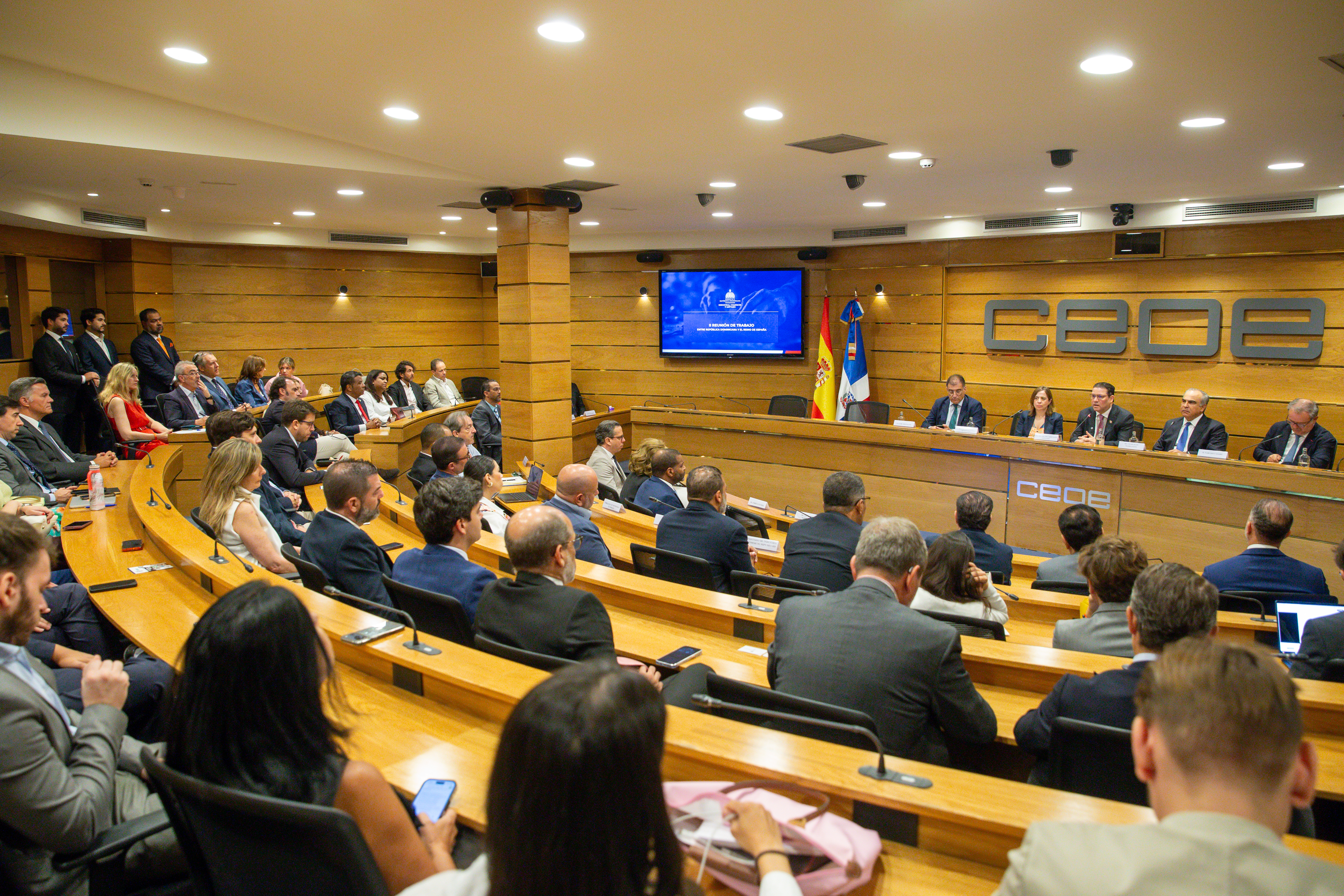 Encuentro Empresarial en CEOE con el ministro de Industria, Comercio y Mipymes de República Dominicana