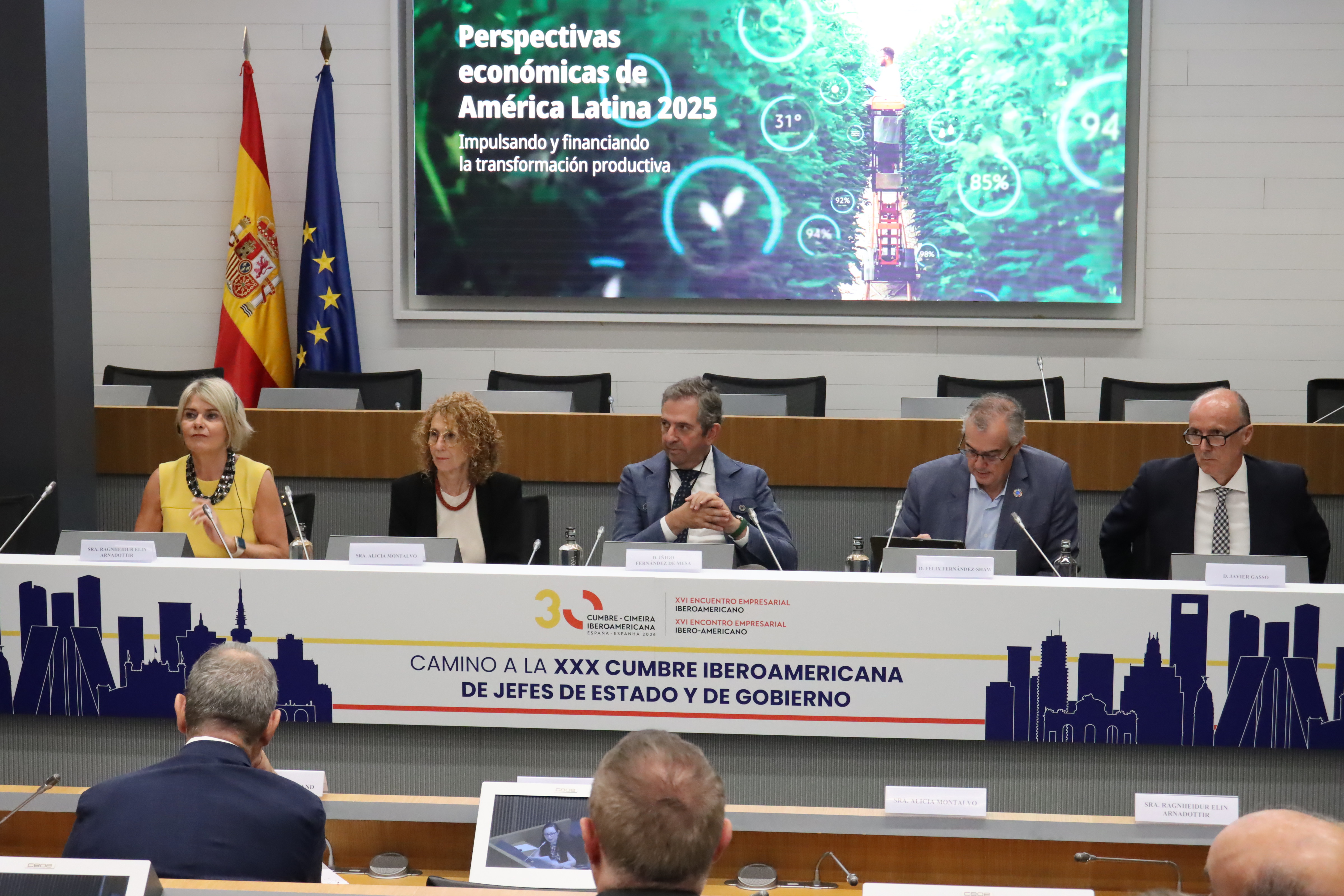 Inauguración de la presentación del informe LEO de CAF en CEOE