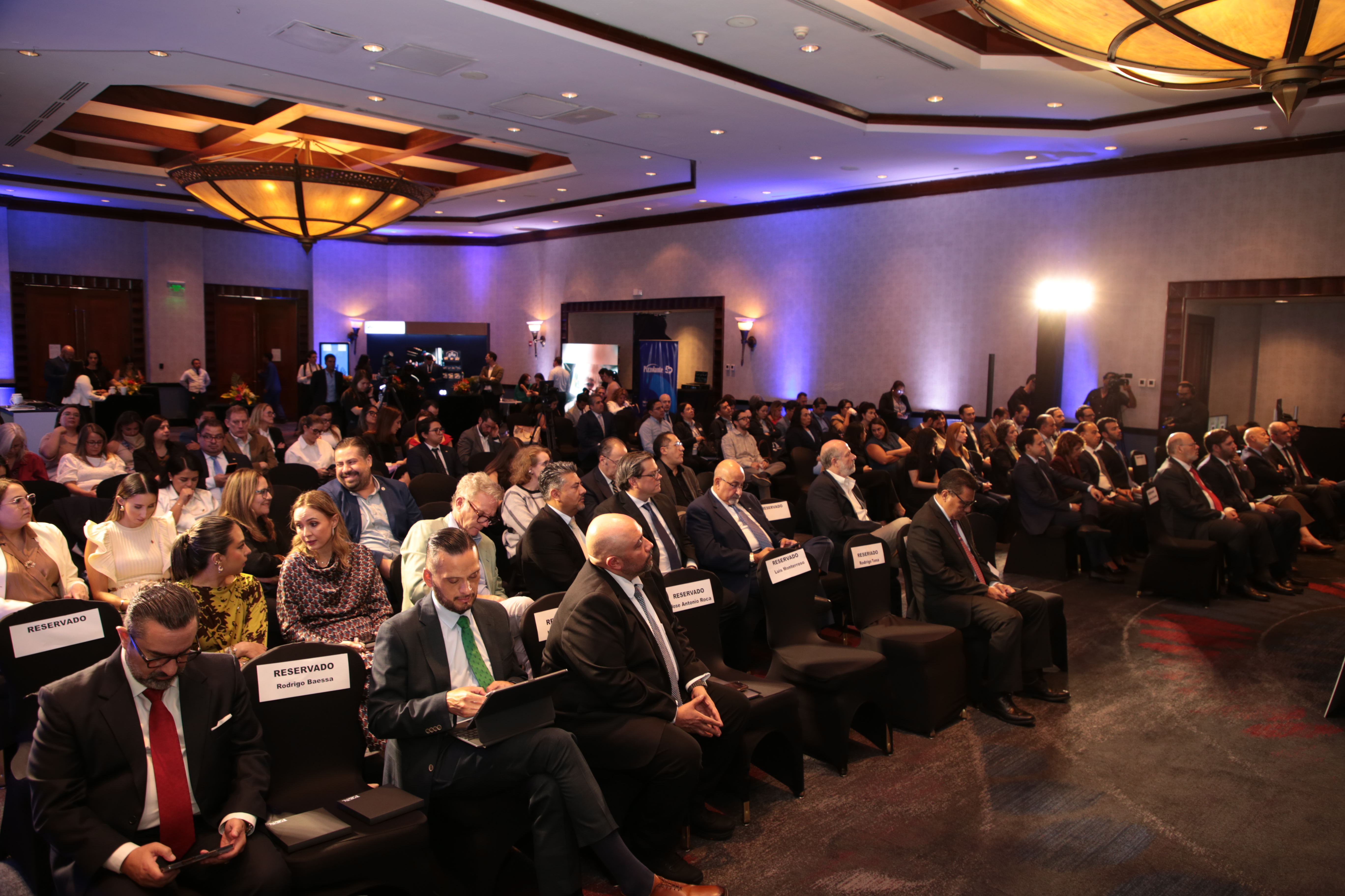 Asistentes a la Segunda Cumbre Centroamericana Confianza 2026