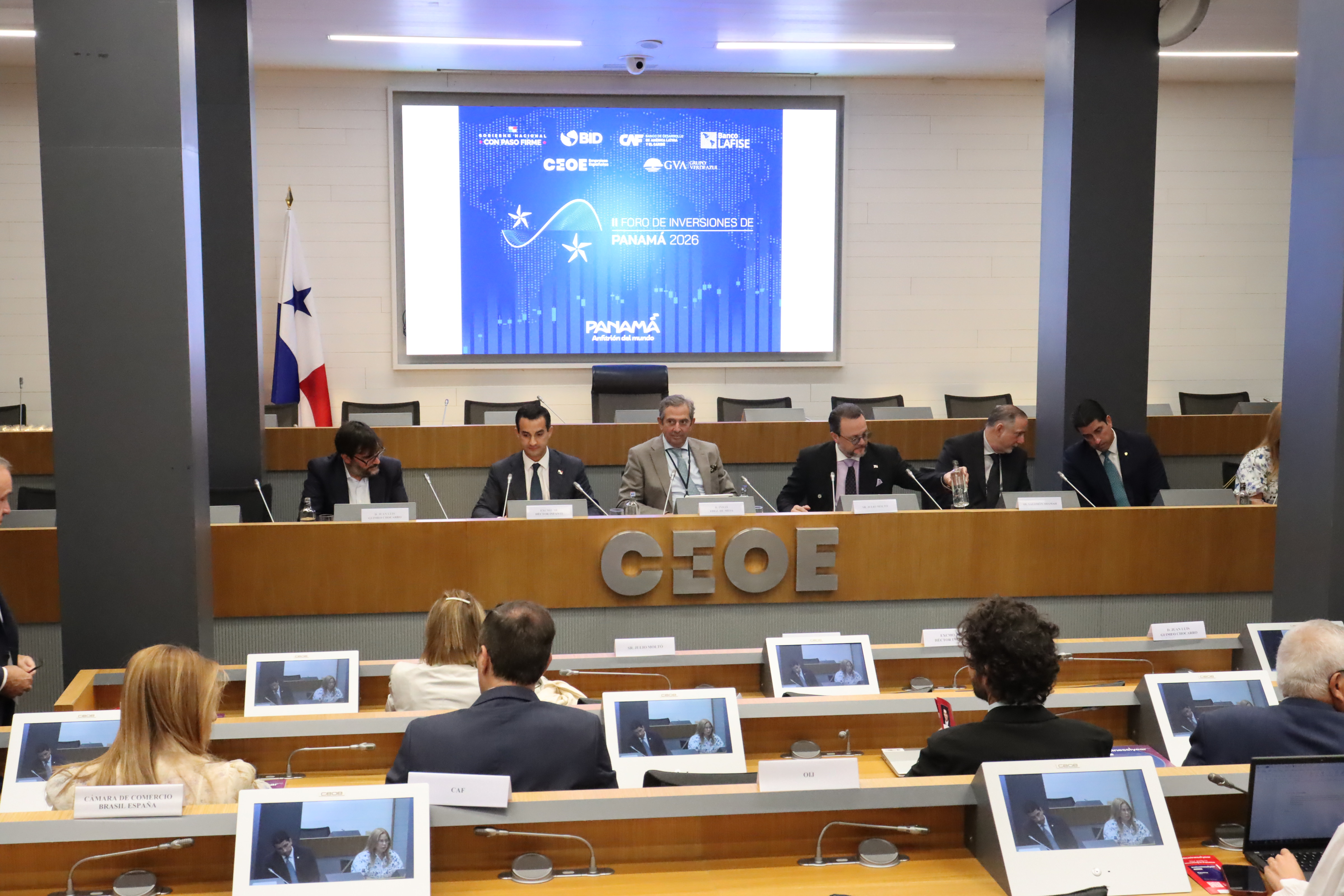 Inauguración del II Foro de Inversiones de Panamá celebrado en CEOE.