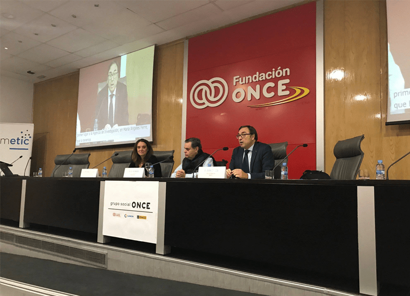 media-file-4057-ametic-y-fundacion-once-trabajan-para-que-las-soluciones-tecnologicas-se-conviertan-en-un-aliado-de-la-inclusion-social.png media-file-4057-ametic-y-fundacion-once-trabajan-para-que-las-soluciones-tecnologicas-se-conviertan-en-un-aliado-de-la-inclusion-social.png