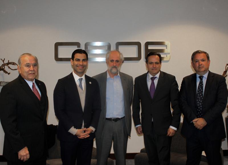 media-file-4142-participantes-en-la-reunion-en-ceoe-con-el-alcalde-de-miami.jpg media-file-4142-participantes-en-la-reunion-en-ceoe-con-el-alcalde-de-miami.jpg