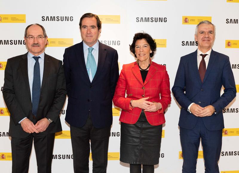 media-file-4421-acuerdo-fp-dual-ministerio-de-educacion-y-samsung.jpg media-file-4421-acuerdo-fp-dual-ministerio-de-educacion-y-samsung.jpg