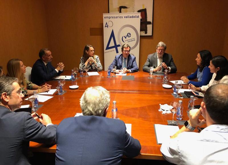 media-file-3803-los-empresarios-de-valladolid-respaldan-a-antonio-garamendi-en-las-elecciones-a-la-presidencia-de-ceoe.jpg media-file-3803-los-empresarios-de-valladolid-respaldan-a-antonio-garamendi-en-las-elecciones-a-la-presidencia-de-ceoe.jpg
