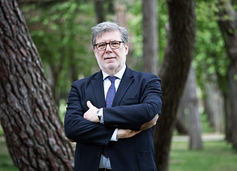 media-file-4066-santiago-aparicio-elegido-presidente-del-instituto-superior-de-estudios-empresariales.jpg media-file-4066-santiago-aparicio-elegido-presidente-del-instituto-superior-de-estudios-empresariales.jpg