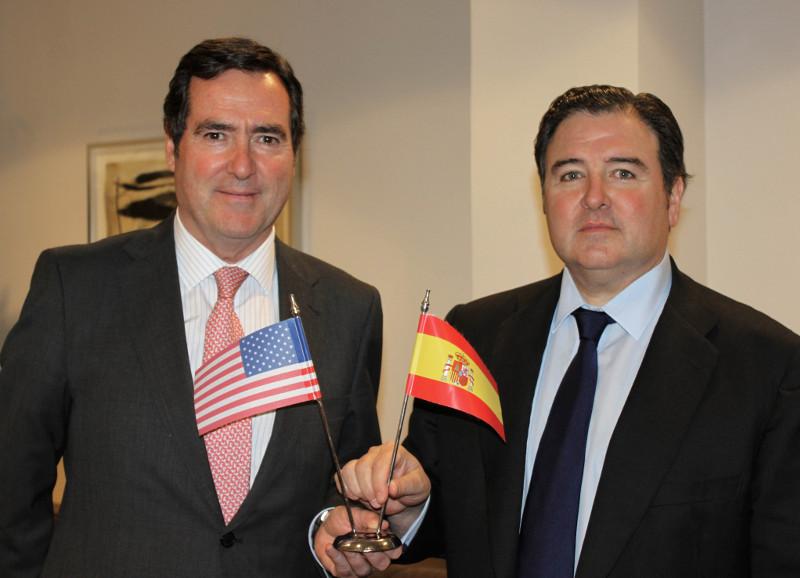 media-file-4636-el-presidente-de-ceoe-antonio-garamendi-junto-al-embajador-de-estados-unidos-en-espana-richard-duke-buchan-iii.JPG