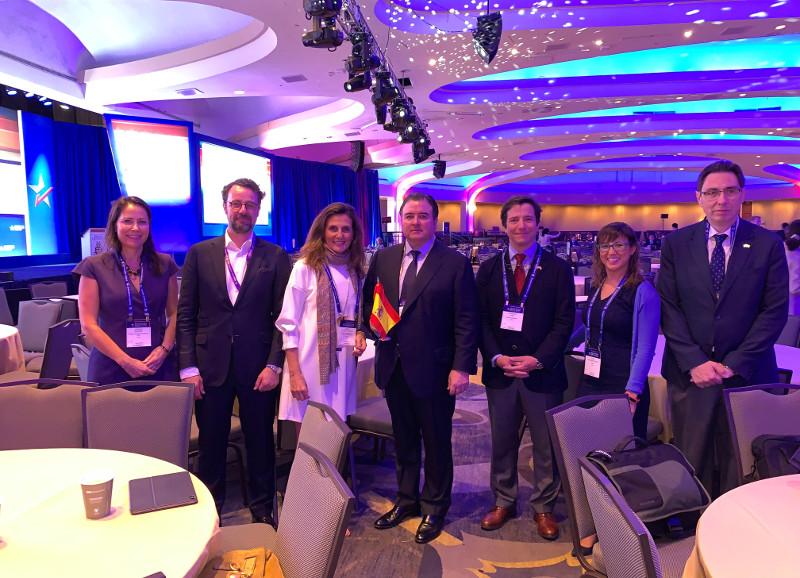media-file-4897-marta-blanco-con-participantes-en-la-cumbre-de-inversion-selectusa-2019.jpg media-file-4897-marta-blanco-con-participantes-en-la-cumbre-de-inversion-selectusa-2019.jpg