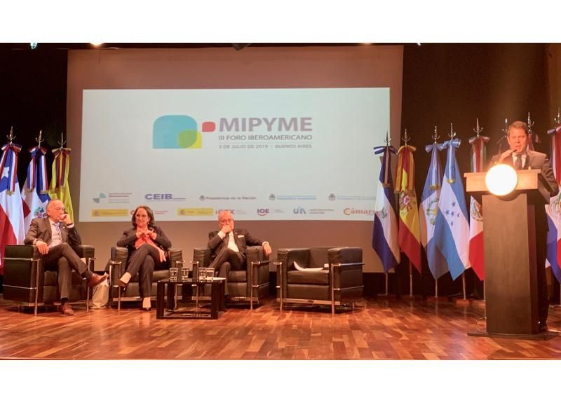 media-file-5019-gerardo-cuerva-durante-la-inauguracion-del-iii-foro-iberoamericano-de-la-mipyme.jpg