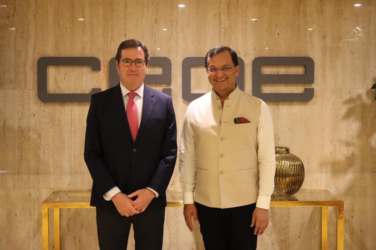 Presidente de CEOE con embajador de India en España