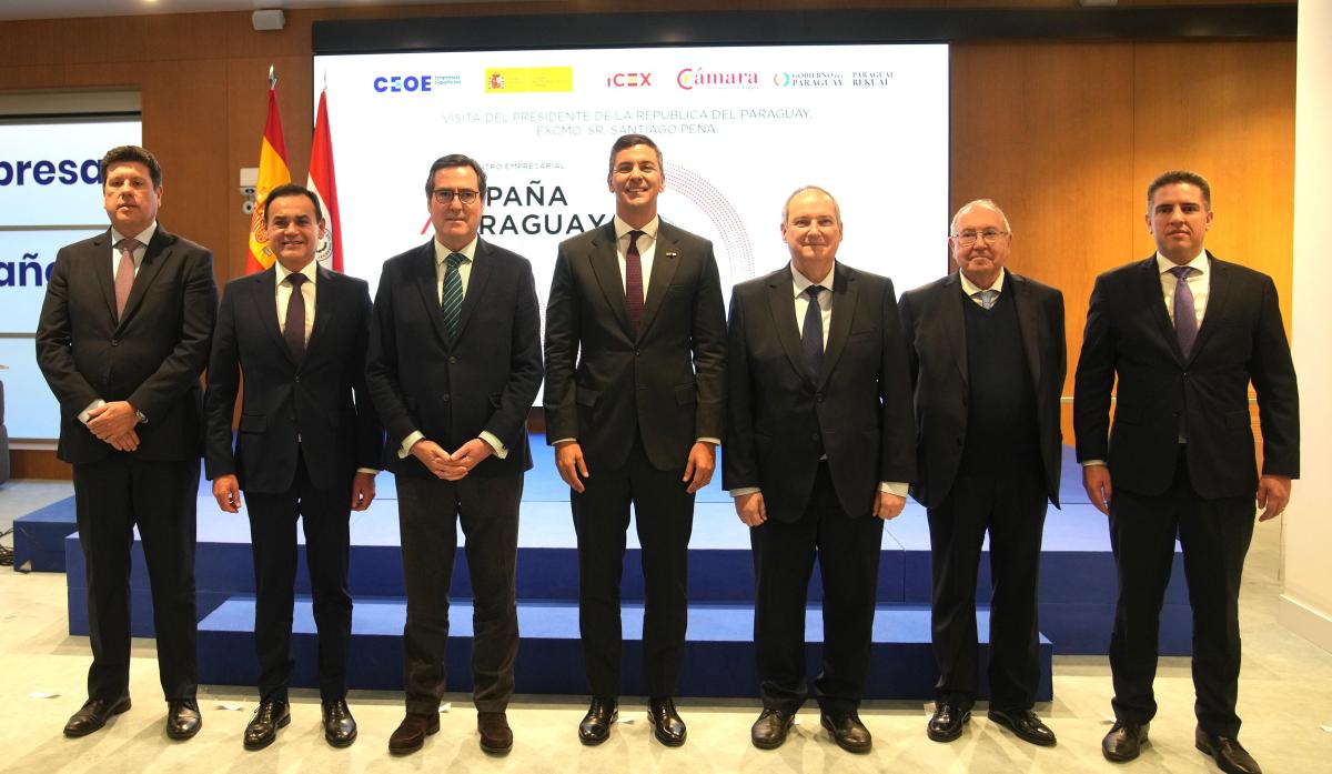 Participantes en el Encuentro Empresarial España-Paraguay en CEOE