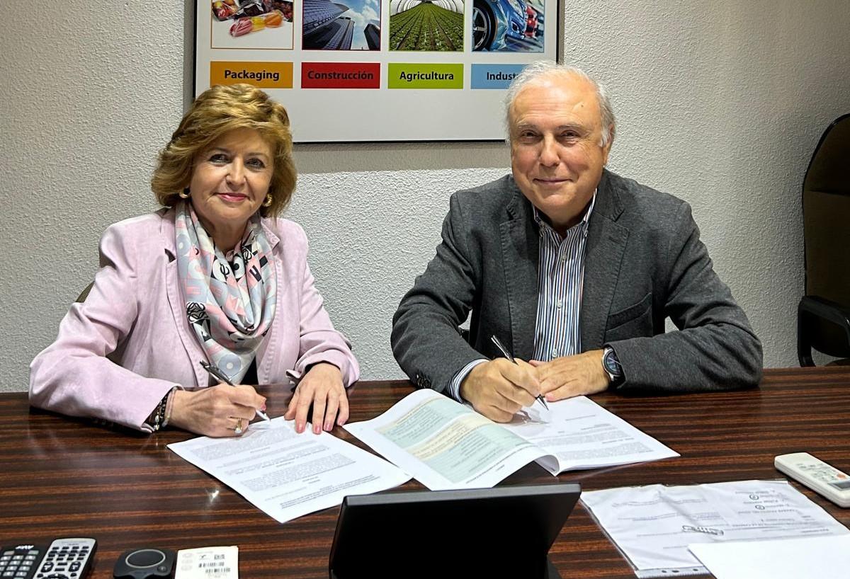 Acuerdo CEOE Campus y ANAIP