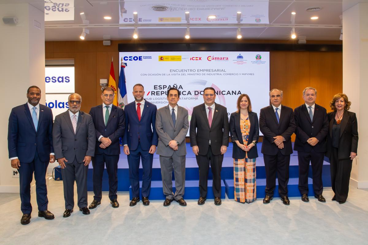 Foto de familia de los participantes en el Encuentro Empresarial España-República Dominicana