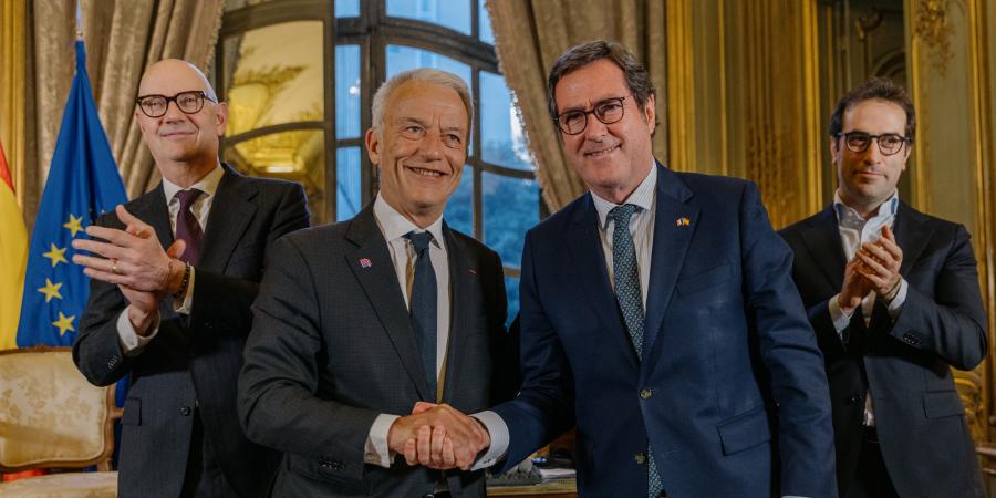 Firma declaración conjunta CEOE_MEDEF