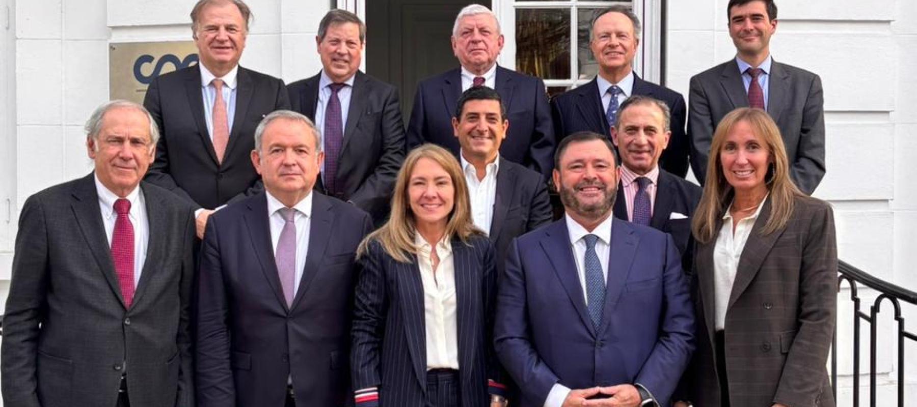 Juan Antonio Sánchez Corchero y Narciso Casado con la presidenta de la CPC, Susana Jiménez,  miembros del comité ejecutivo de la Organización y Andrés Montero