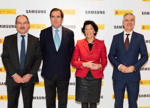 media-file-4421-acuerdo-fp-dual-ministerio-de-educacion-y-samsung.jpg