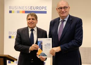 LA UE Y CHINA - ABORDAR EL DESAFÍO SISTÉMICO ©BusinessEurope