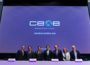 Foto presidencia evento CEOE