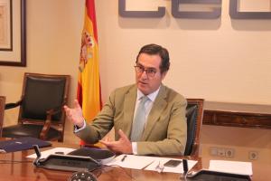 Antonio Garamendi en el debate "Salvemos el turismo"