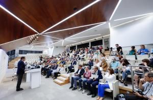 Antonio Garamendi, presidente de CEOE, en CaixaBank Dualiza