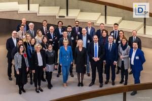 Foto de familia de la reunión en Bruselas del grupo B9+