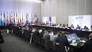 Participantes en la reunión entre el sector público y privado de Iberoamérica