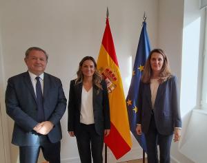 La presidenta de CEOE Internacional, Marta Blanco, y el director General de CEOE Internacional, Narciso Casado, con la secretaria de Estado para Iberoamérica y el Caribe y el español en el mundo, Susana Sumelzo