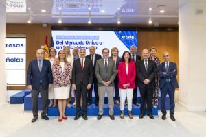Foto familia CEOE 40 aniversario España en la UE