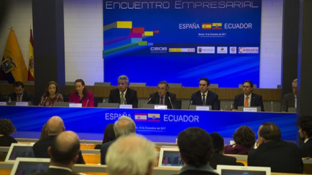 El presidente de Ecuador, Lenín Moreno Garcés, clausura un encuentro empresarial en CEOE